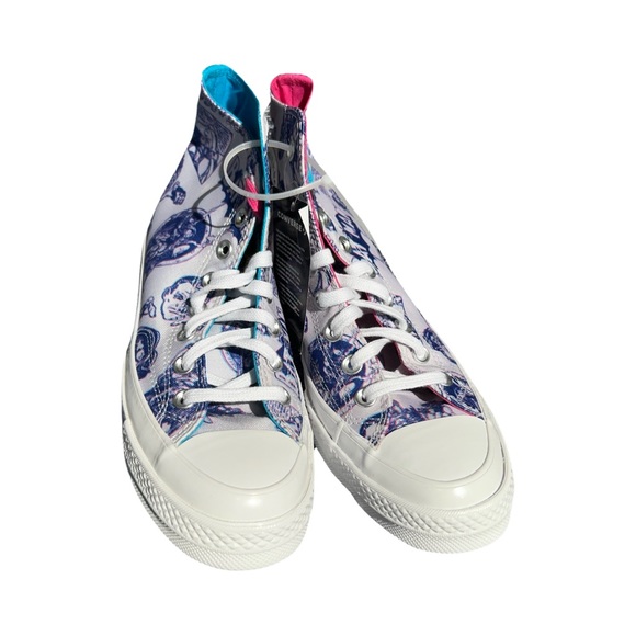 DC Comic’s 80th Anniversary Chinatown Market Converse shoes - Picture 4 of 8